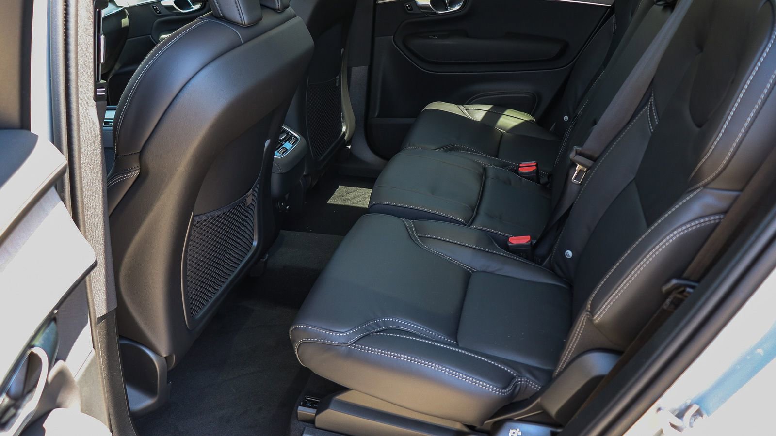 Used 2025 Volvo XC90 B6 Ultra w/ Protection Package Premier AWD/4WD image 18