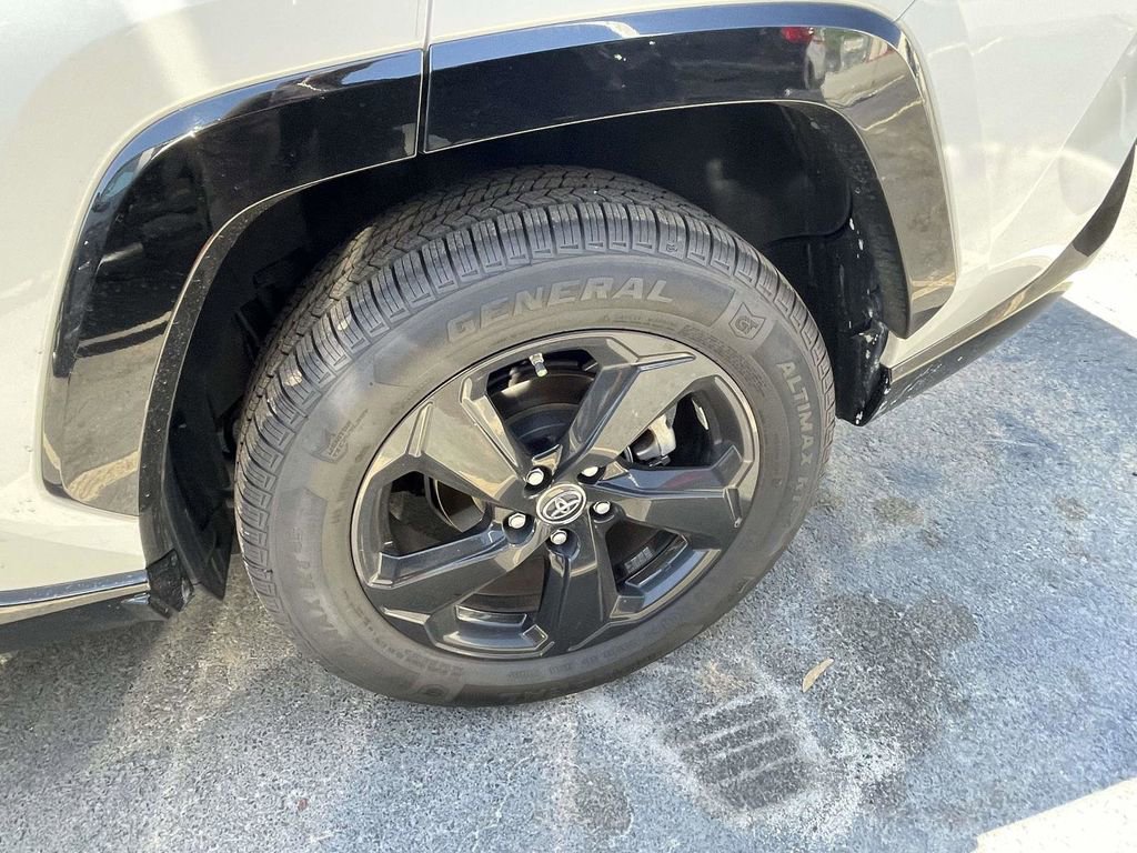 Used 2019 Toyota RAV4 XSE AWD/4WD image 31