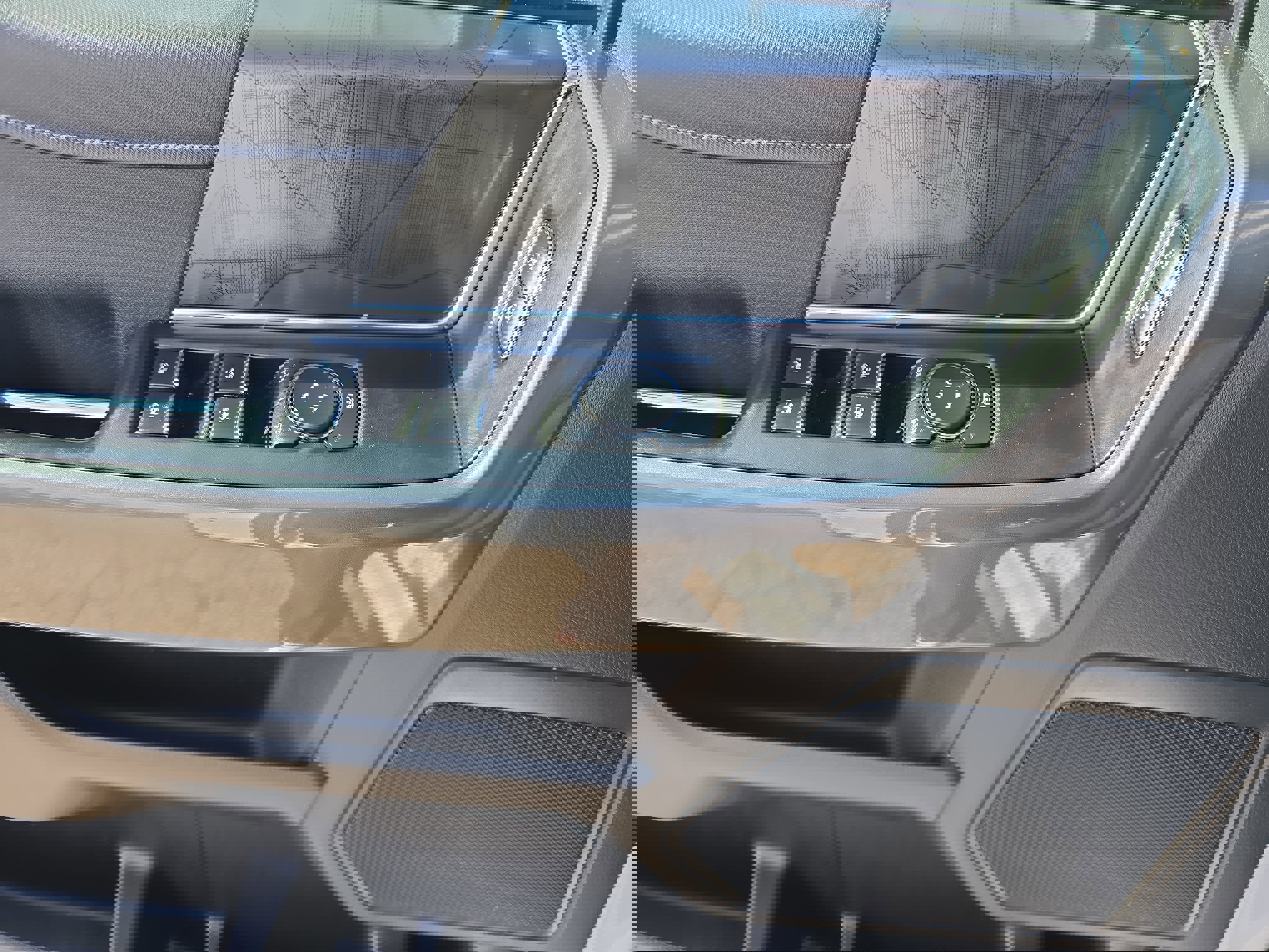 Used 2022 Ford F150 XLT w/ Equipment Group 302A High image 30