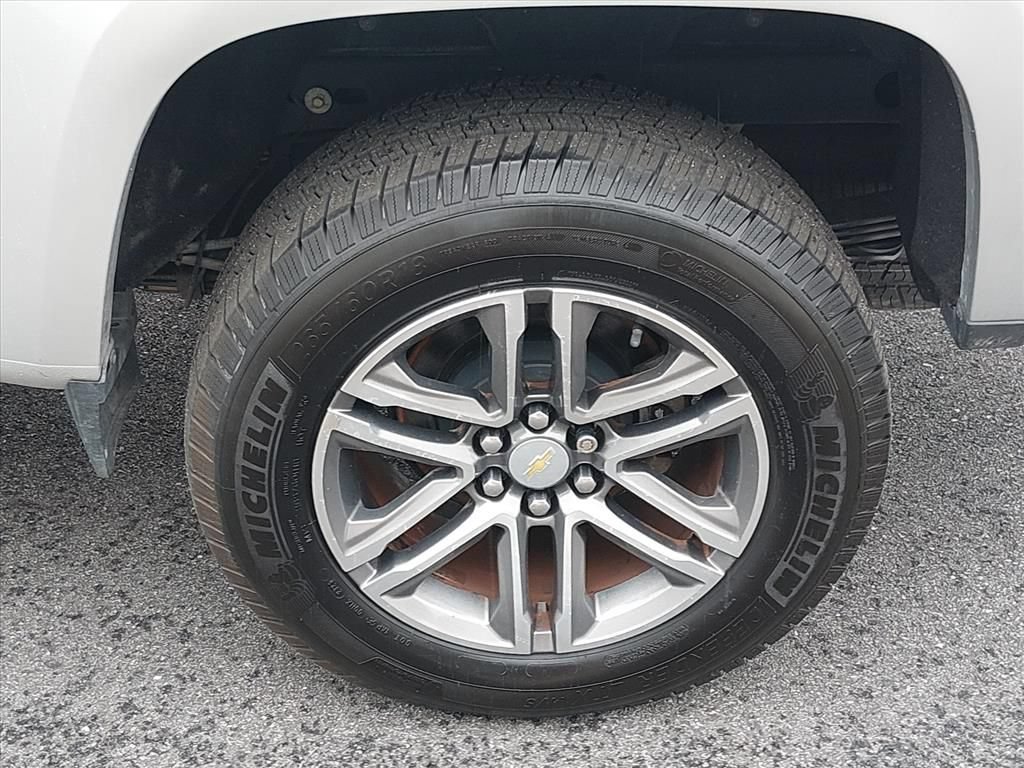 Used 2019 Chevrolet Colorado W/T w/ Custom Special Edition AWD/4WD image 15