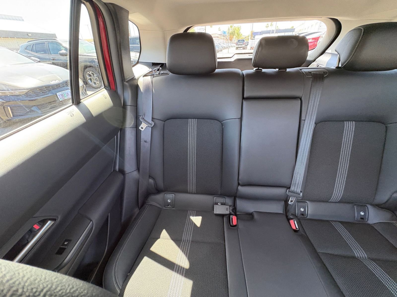 Used 2025 MAZDA CX-50 AWD 2.5 S w/ Premium Package image 42