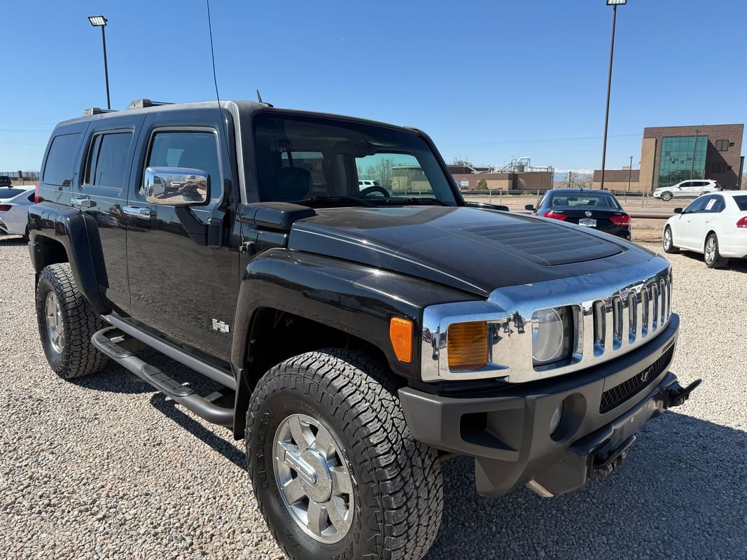 Used 2010 HUMMER H3 Alpha AWD/4WD image 2