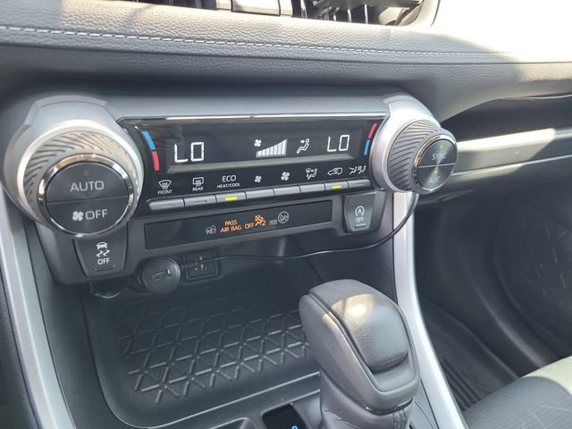 Used 2025 Toyota RAV4 XLE w/ Convenience Package FWD image 33