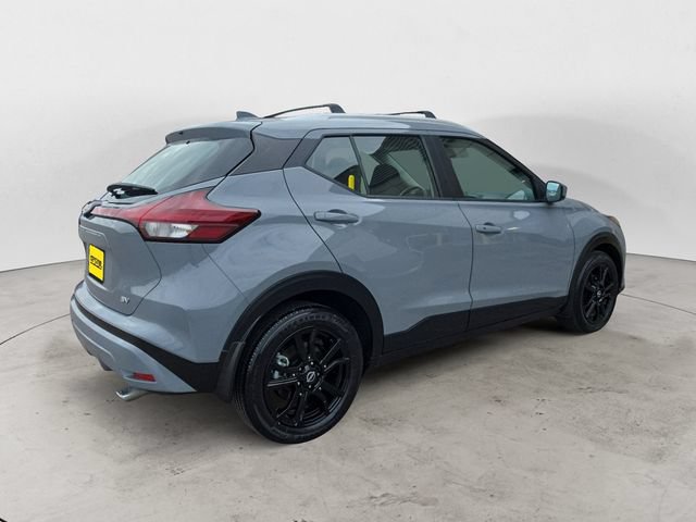Used 2023 Nissan Kicks SV w/ Exterior Package FWD image 5