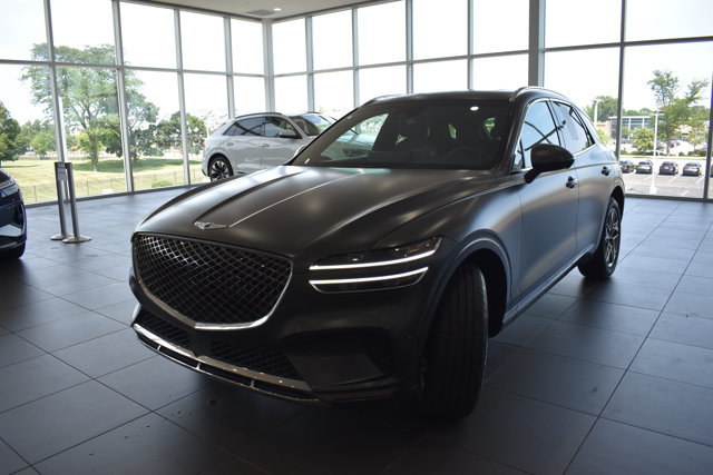 Used 2023 Genesis GV70 2.5T w/ Advanced Package AWD/4WD image 3