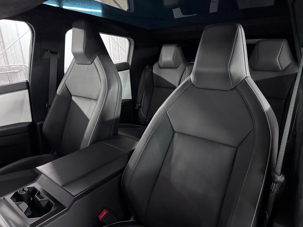 Used 2024 Tesla Cybertruck Cyberbeast AWD/4WD image 37