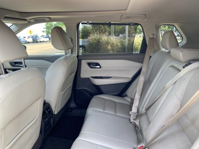 Used 2021 Nissan Rogue SV w/ Premium Package FWD image 17