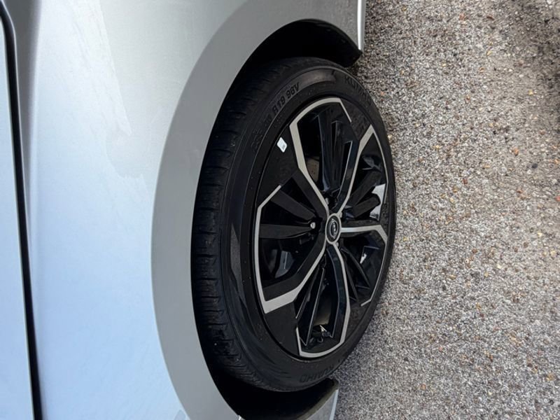 Used 2024 Nissan Altima 2.5 SR image 13