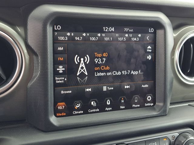 Used 2023 Jeep Wrangler Sahara image 15