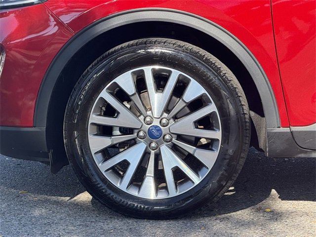 Used 2022 Ford Escape Titanium image 10