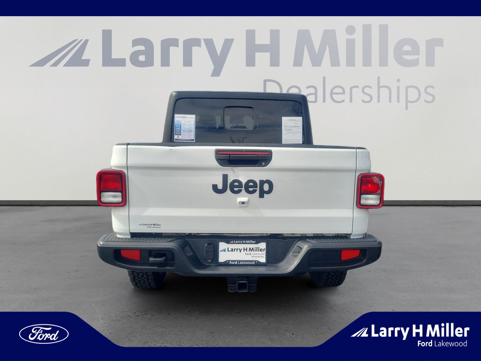Used 2024 Jeep Gladiator Sport image 4