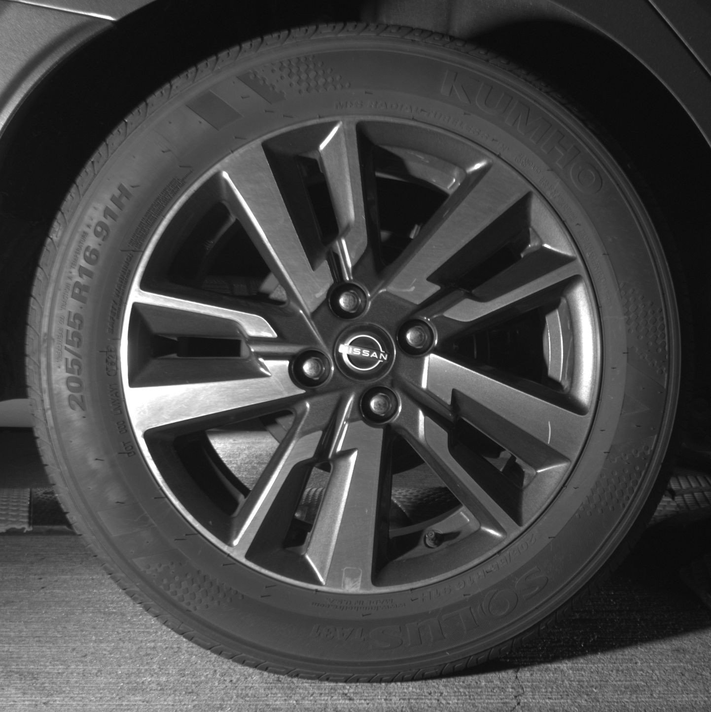 Used 2025 Nissan Versa SV image 15