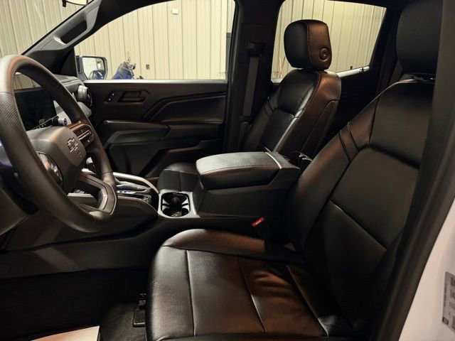 Used 2024 Chevrolet Colorado Trail Boss w/ Technology Package image 16