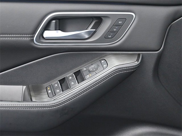 New 2026 Nissan Rogue Platinum image 17