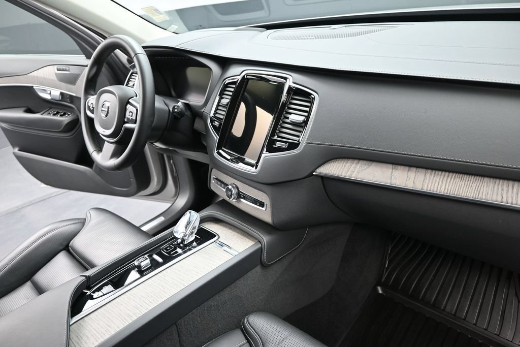 Used 2023 Volvo XC90 T8 Ultimate AWD/4WD image 26