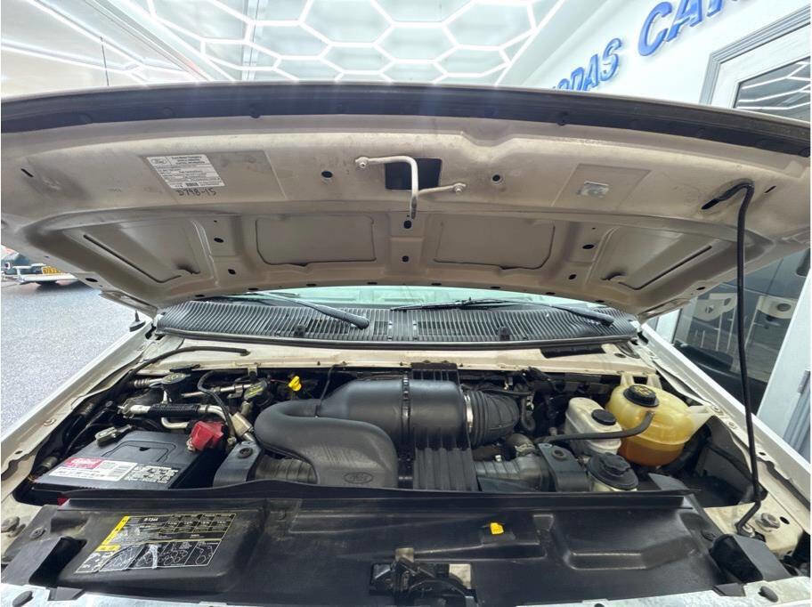 Used 2012 Ford E-350 and Econoline 350 XLT image 21