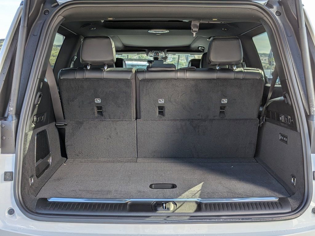 New 2026 Jeep Grand Wagoneer Summit image 5