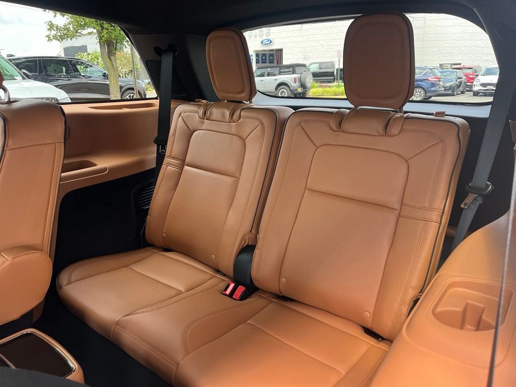 Certified 2026 Lincoln Aviator Black Label AWD/4WD image 19