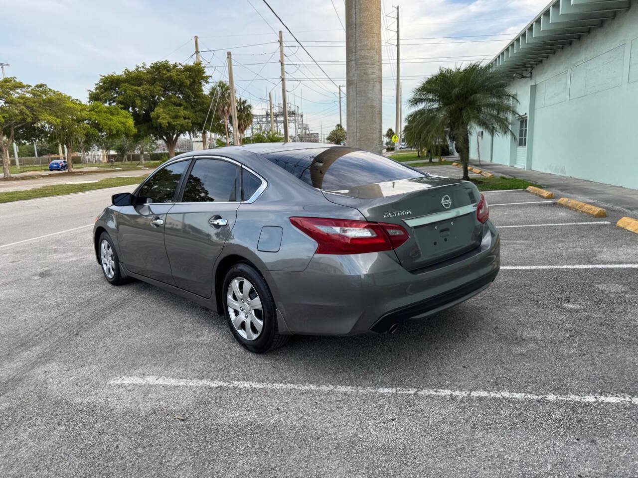 Used 2018 Nissan Altima 2.5 S w/ S Convenience Package FWD image 6