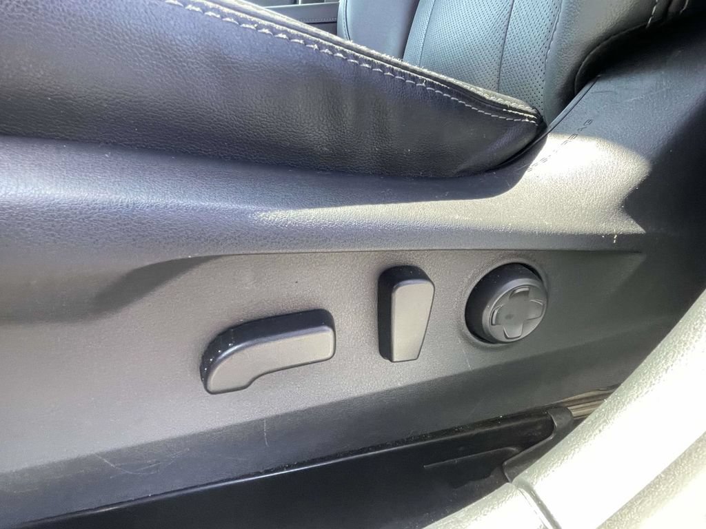 Used 2023 Subaru Outback Limited AWD/4WD image 19