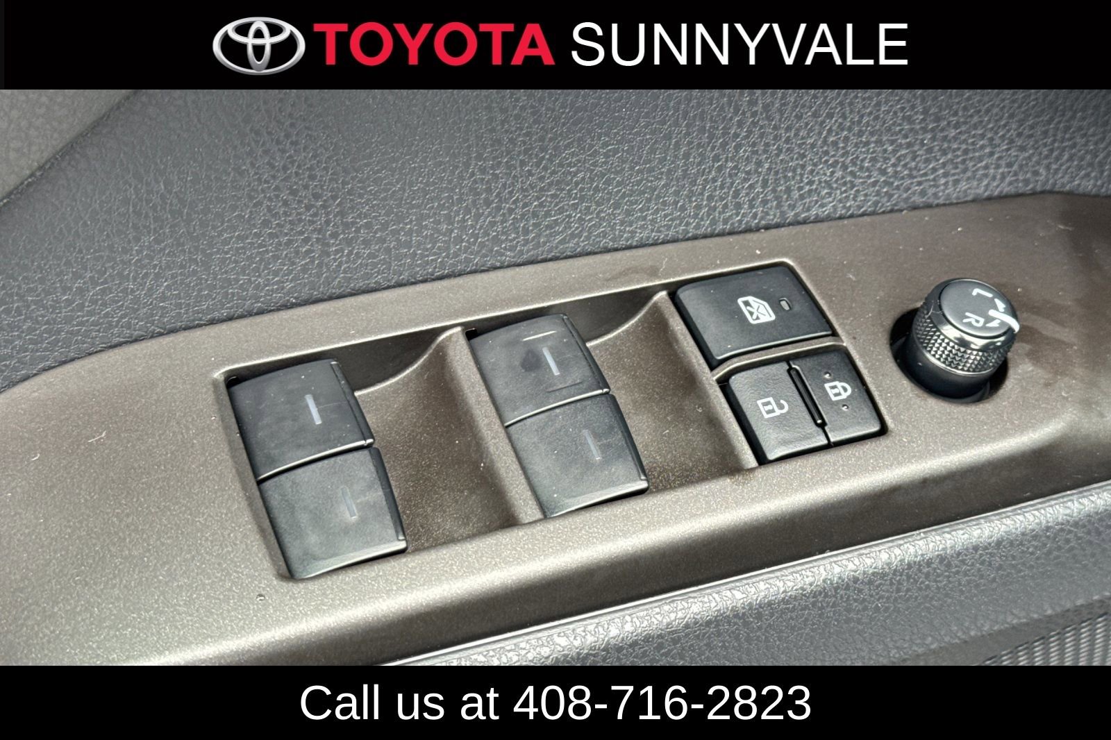 Used 2023 Toyota Camry SE image 18