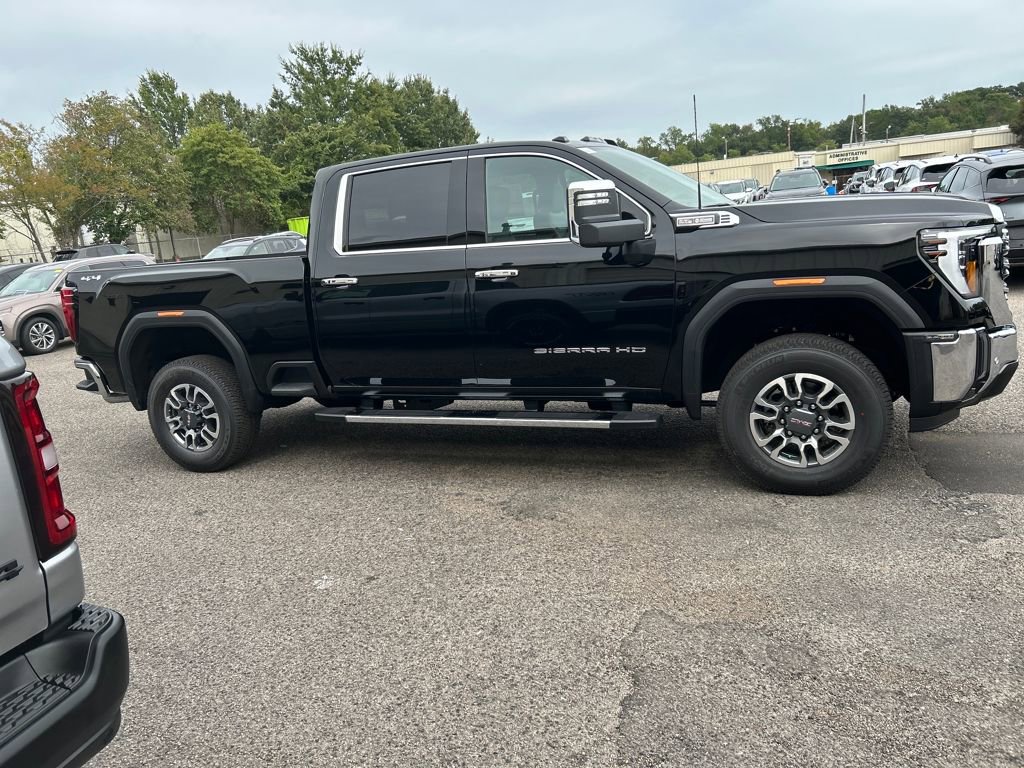 New 2026 GMC Sierra 2500 SLT w/ SLT Premium Package image 7