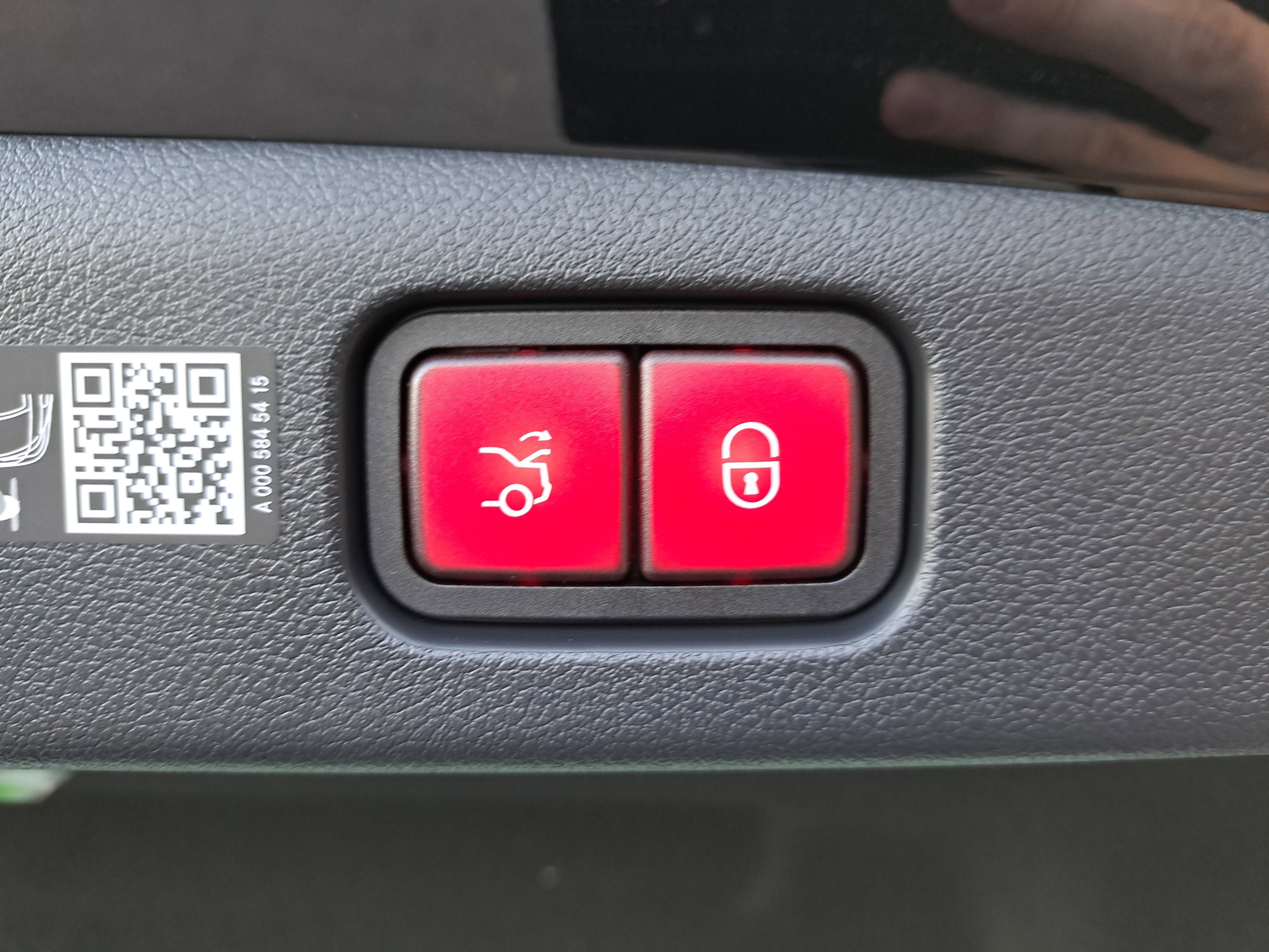 New 2026 Mercedes-Benz E 350 4MATIC Sedan image 13