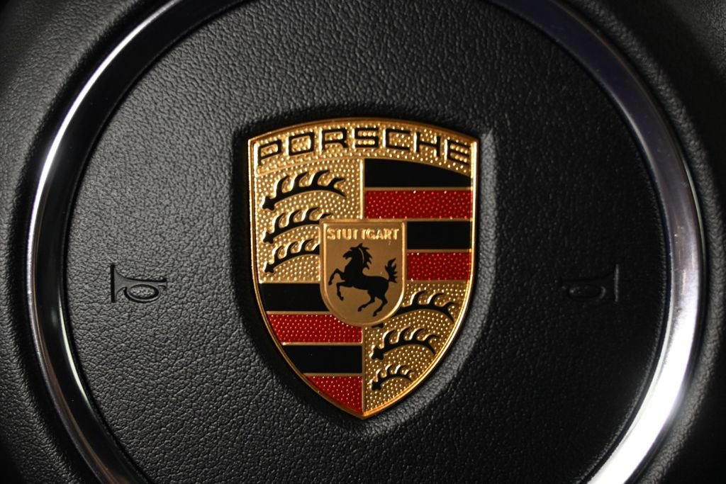 Used 2022 Porsche Macan AWD/4WD image 39