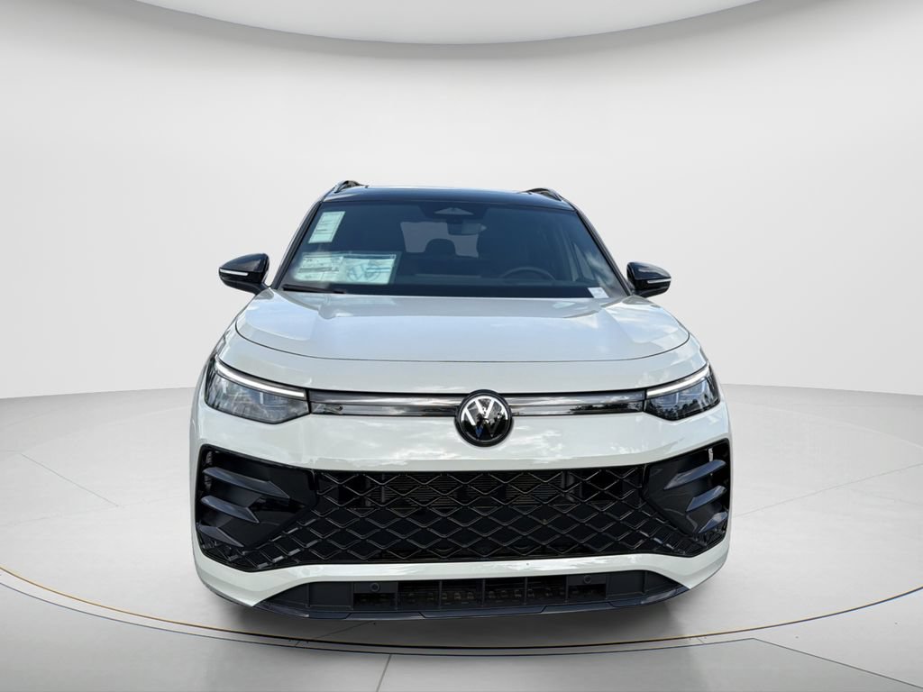 New 2026 Volkswagen Tiguan SE R-Line AWD/4WD image 2