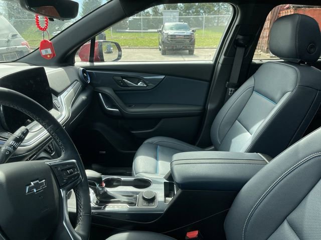 Used 2025 Chevrolet Blazer RS w/ Driver Confidence II Package image 3