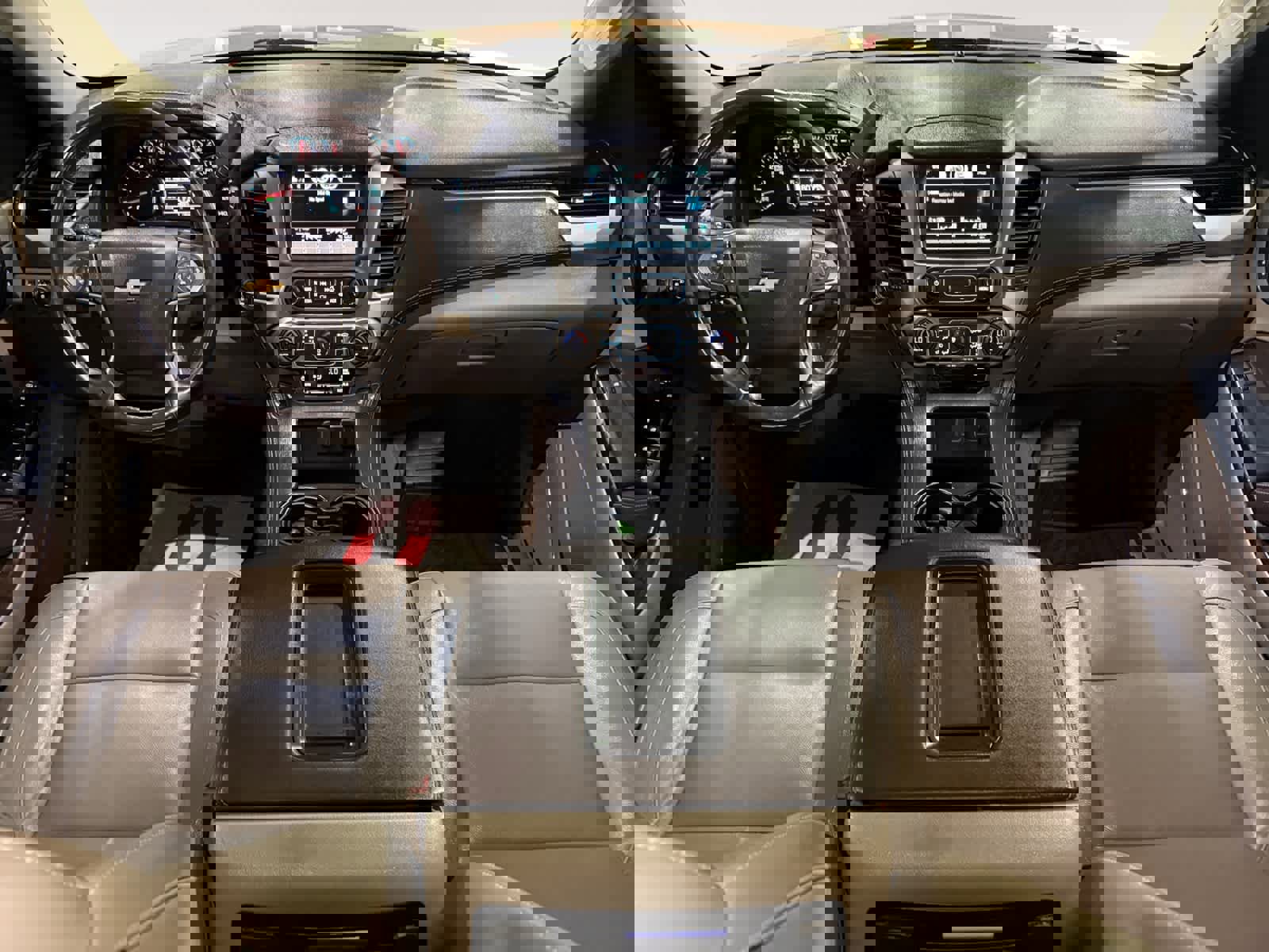 Used 2018 Chevrolet Suburban LT w/ Texas Edition Package RWD image 17