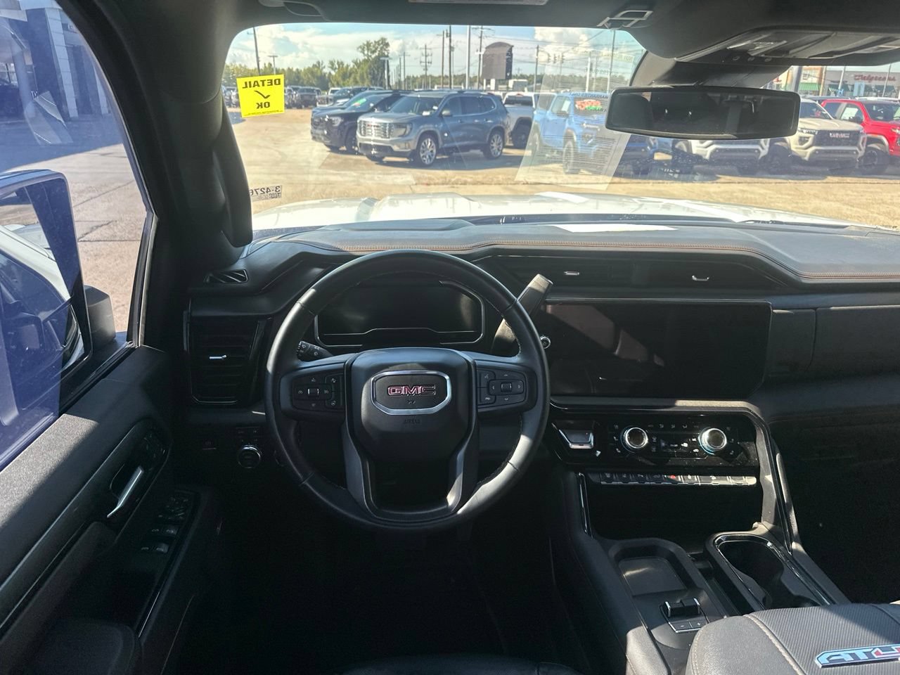 Used 2025 GMC Sierra 2500 AT4 AWD/4WD image 11