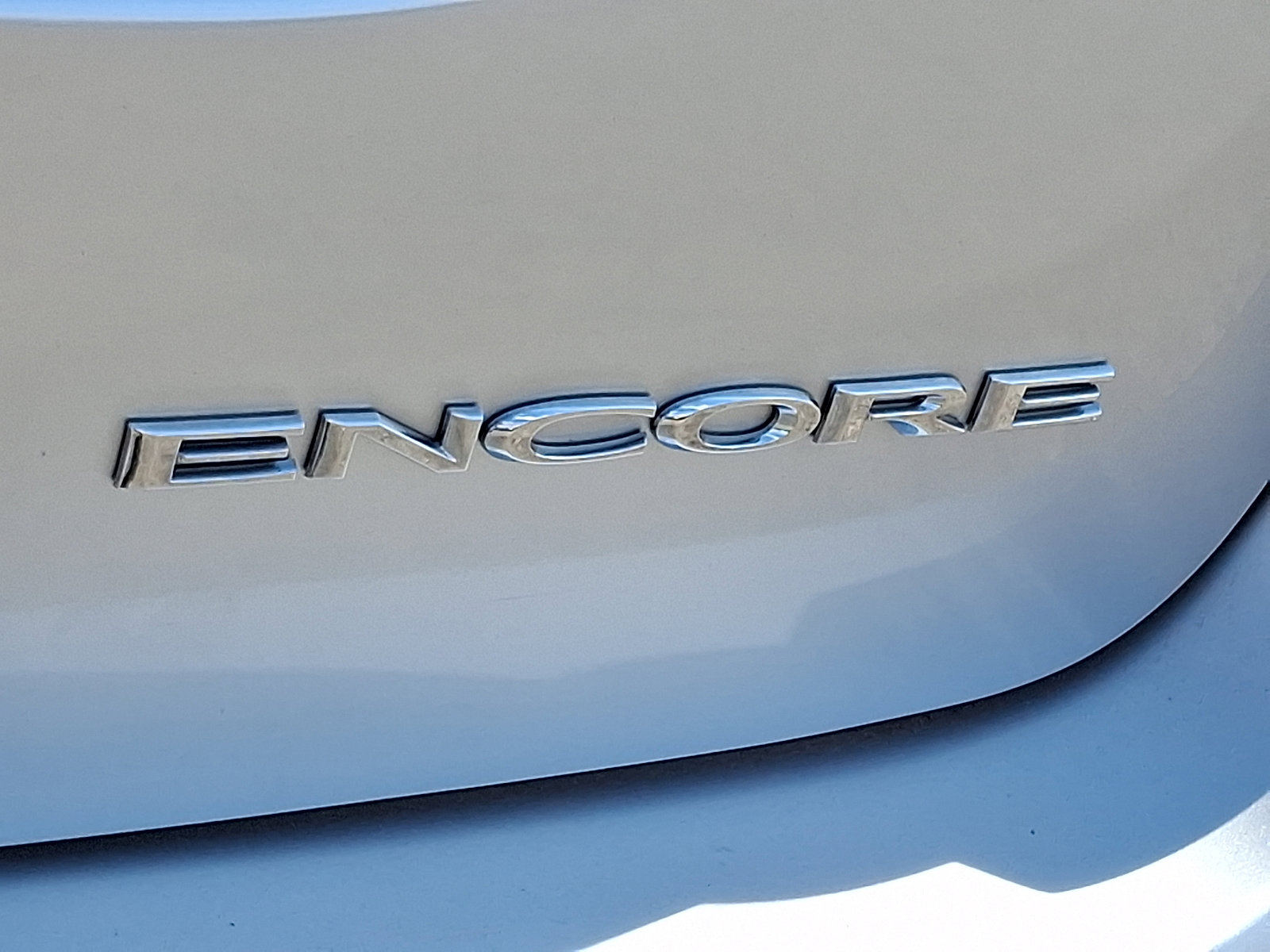 Used 2019 Buick Encore Preferred image 30