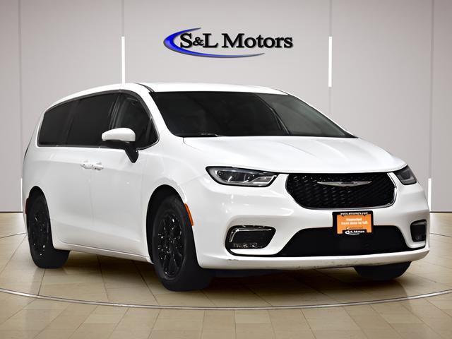 Certified 2023 Chrysler Pacifica Touring-L FWD image 2