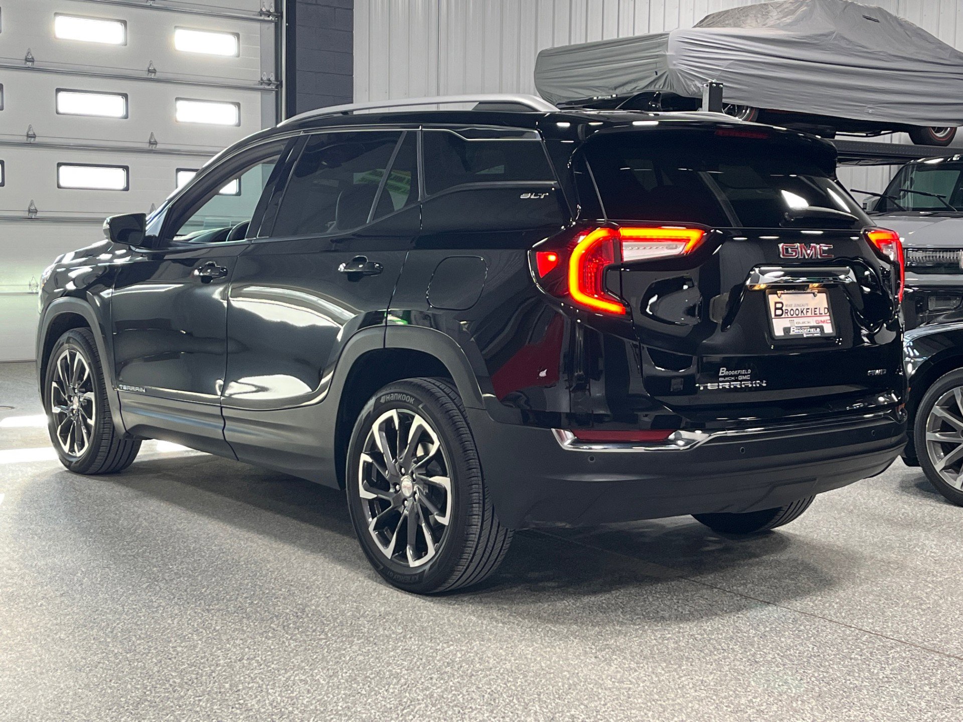 Certified 2024 GMC Terrain SLT w/ Tech Package image 3