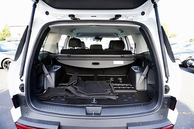 New 2026 Hyundai Santa Fe SE FWD image 16