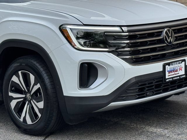 Used 2024 Volkswagen Atlas SE AWD/4WD image 3