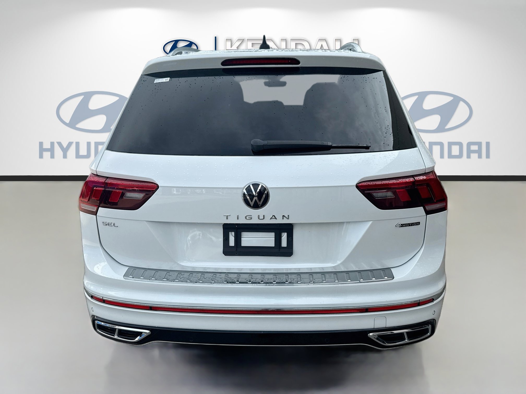 Used 2022 Volkswagen Tiguan SEL R-Line AWD/4WD image 5