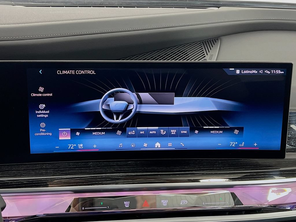 Used 2025 BMW 740i xDrive AWD/4WD image 16