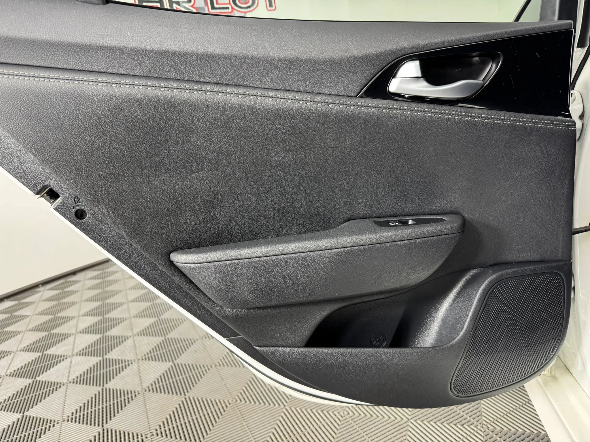 Used 2021 Kia Stinger GT-Line RWD image 39