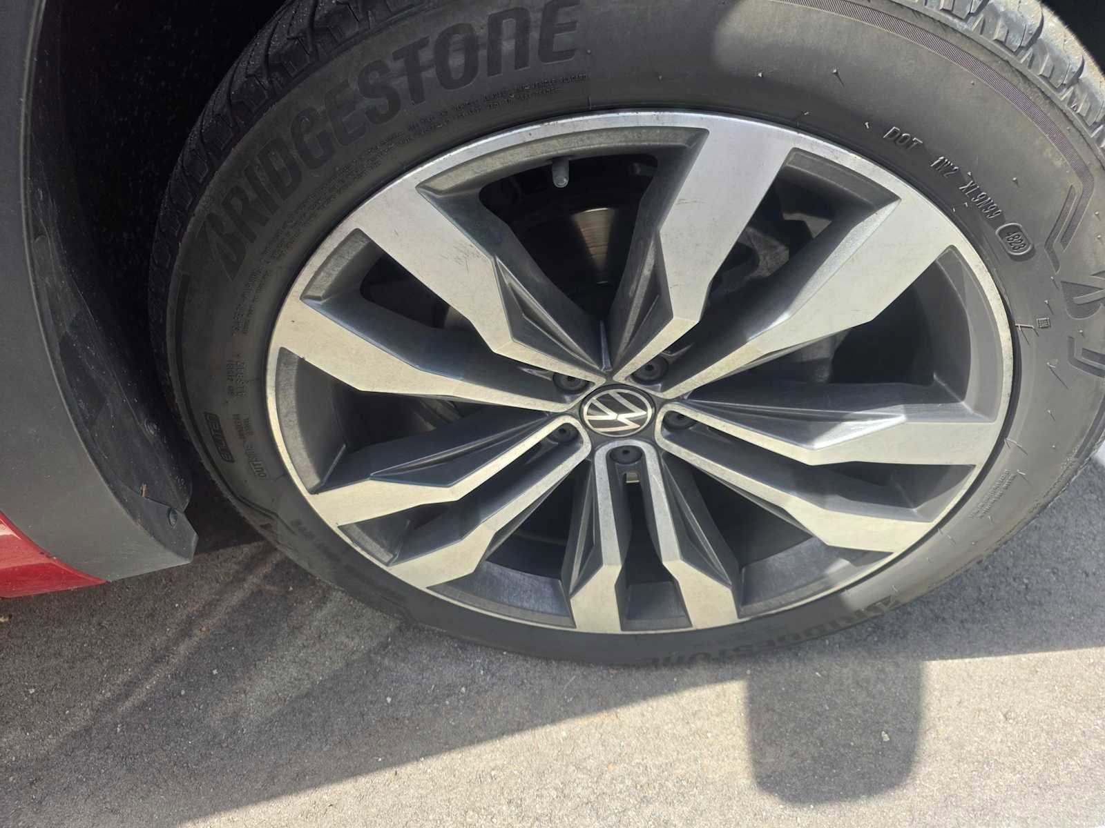 Used 2021 Volkswagen Atlas SEL R-Line image 9