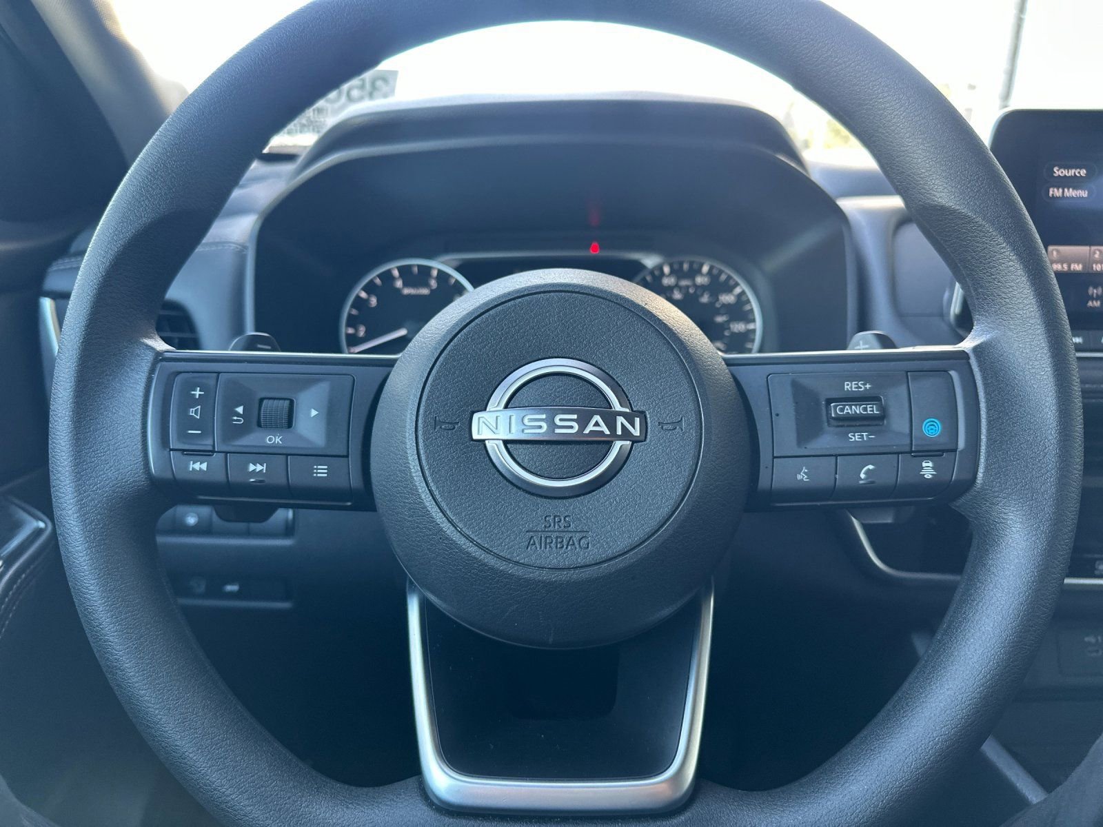 Used 2024 Nissan Rogue SV image 22