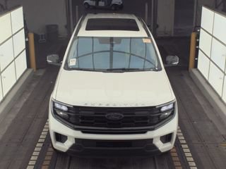 Used 2025 Ford Expedition Active AWD/4WD image 5