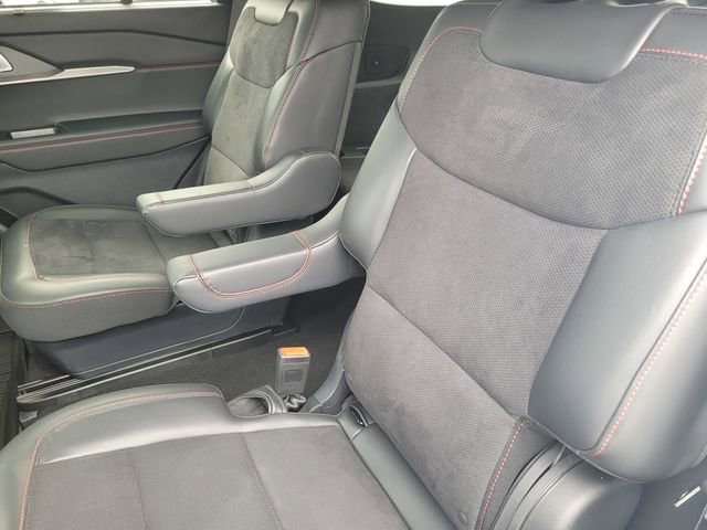 Certified 2025 Ford Explorer ST AWD/4WD image 13