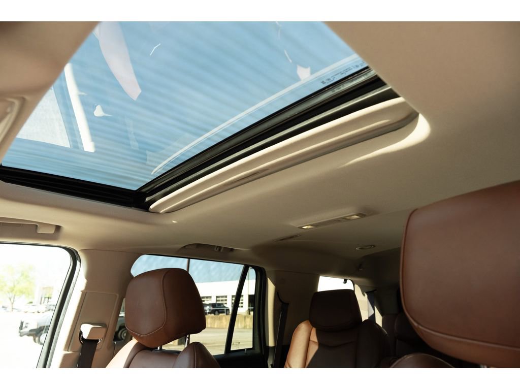 Used 2019 Cadillac Escalade Luxury image 16