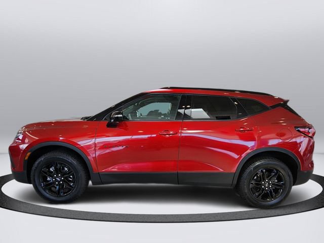 Used 2021 Chevrolet Blazer LT FWD image 2