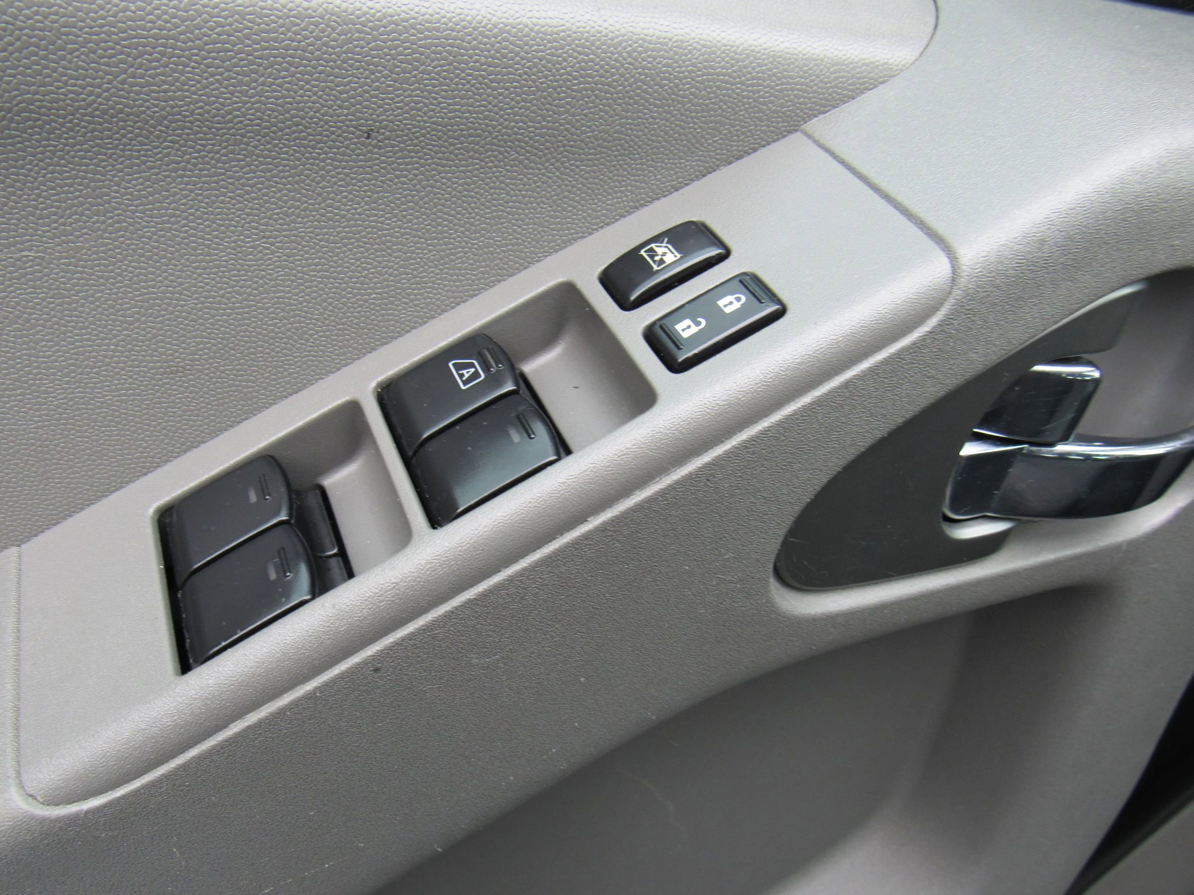 Used 2019 Nissan Frontier Desert Runner image 12