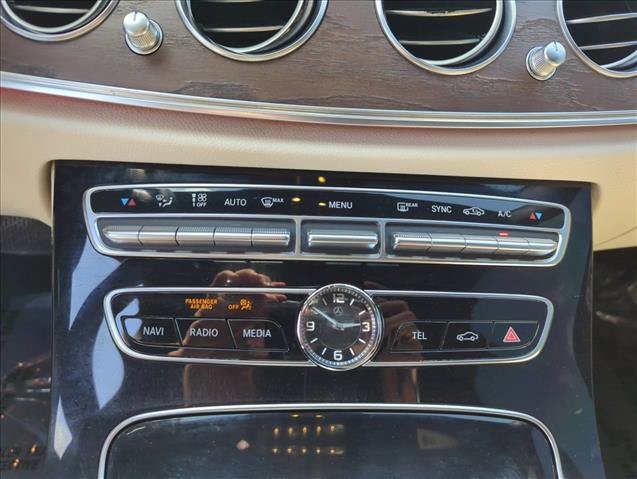 Used 2017 Mercedes-Benz E 300 image 28