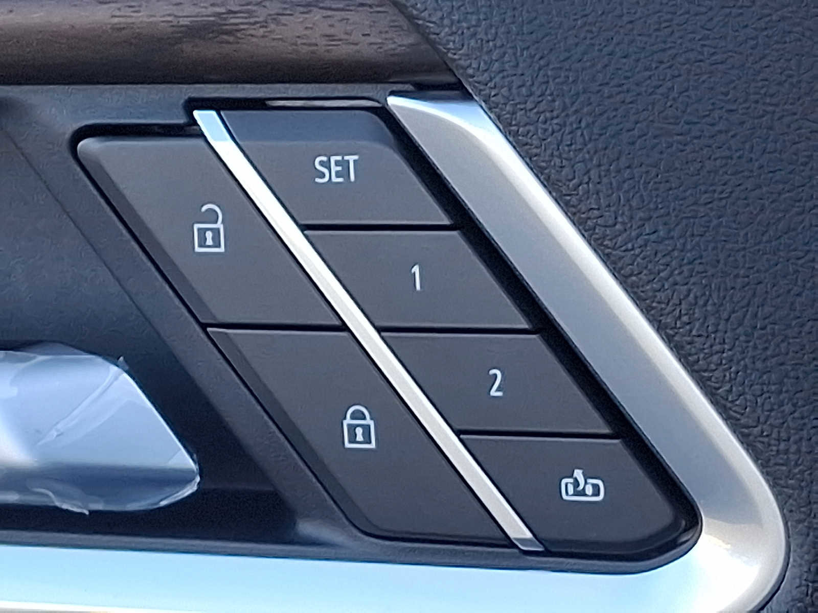 New 2026 GMC Sierra 3500 SLT image 18