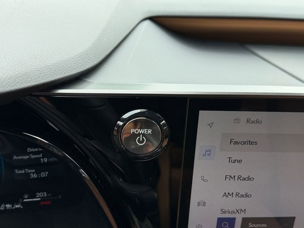 Certified 2025 Lexus RX 350h AWD/4WD image 30